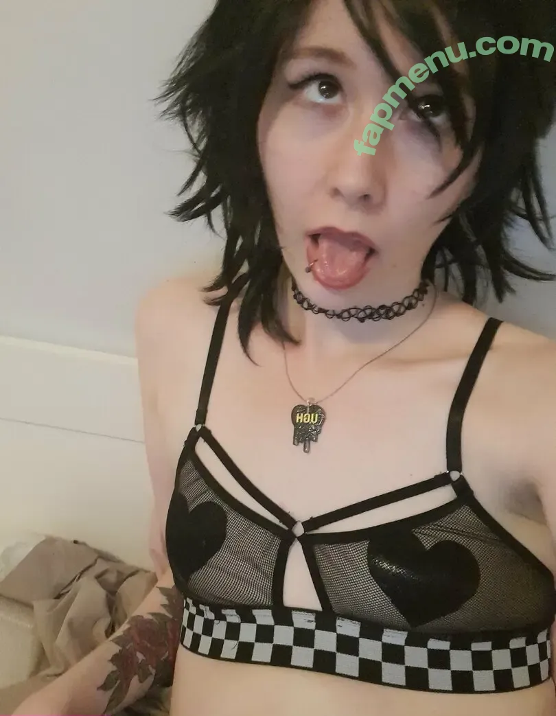 peachyaubergine nude photo #0009 (peachyaubergine)