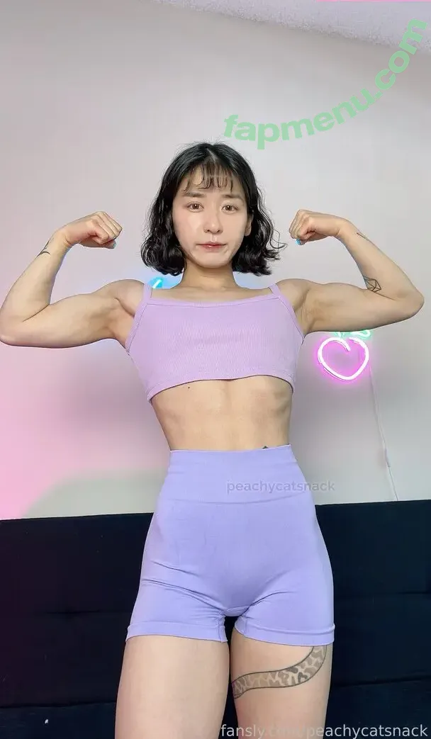 peachycatsnack nude photo #0028 (peachycatsnack)