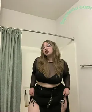 Peachydeluxx nude photo #0004