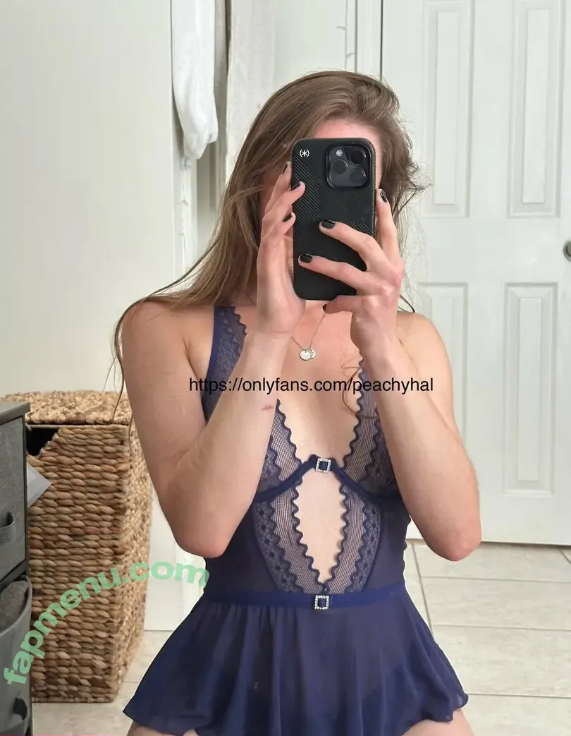 Peachyhal nude photo #0014 (Peachyhal)