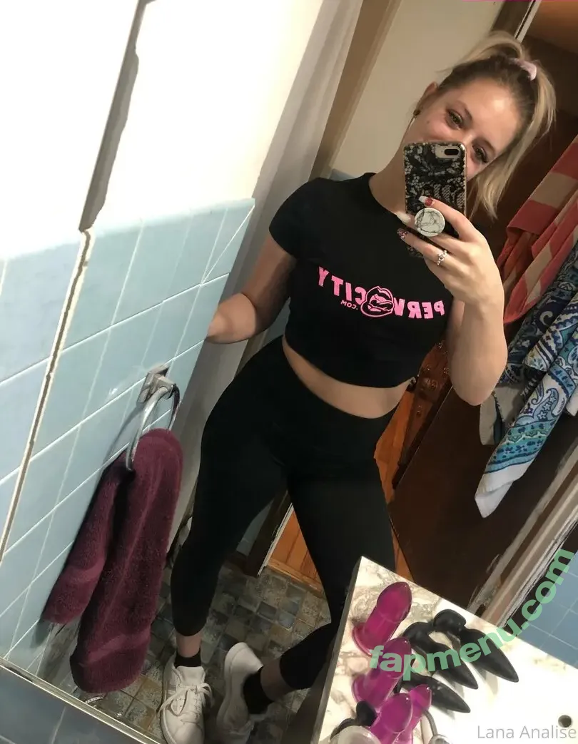 peachylanaxo nude photo #0032 (peachylanaxo)