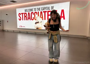 peachylii / peachllii nude photo #0011