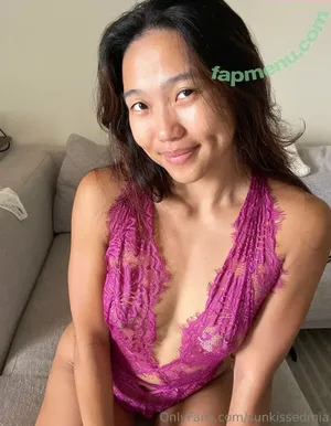 peachypenny / peachandpenny nude photo #0237