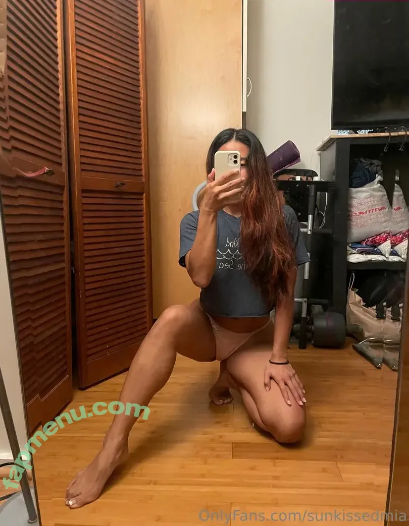 peachypenny nude photo #0025 (peachandpenny)