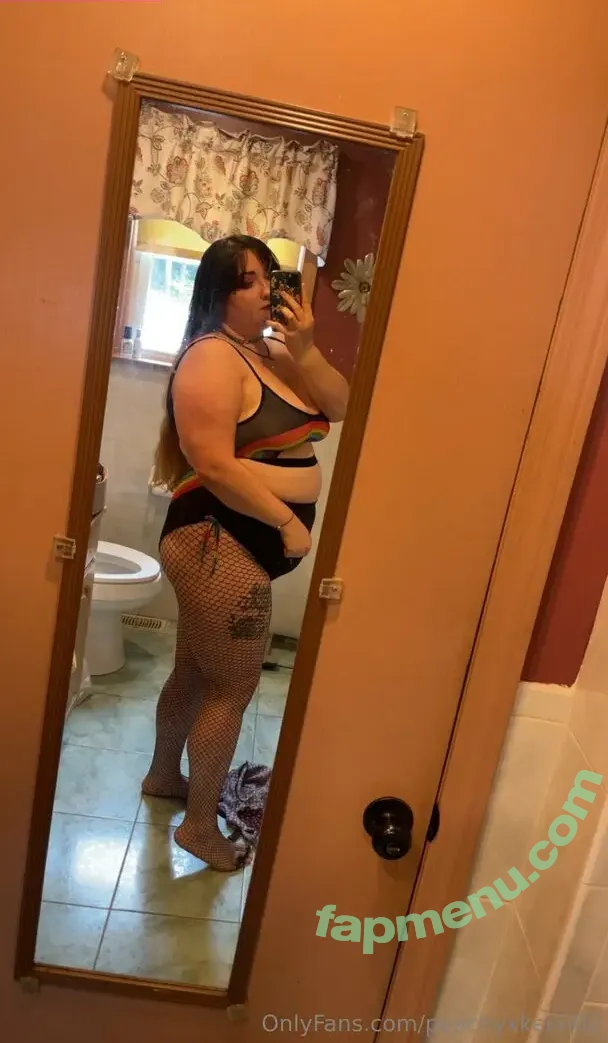peachyxkeen02 nude photo #0004 (peachykeen_official)