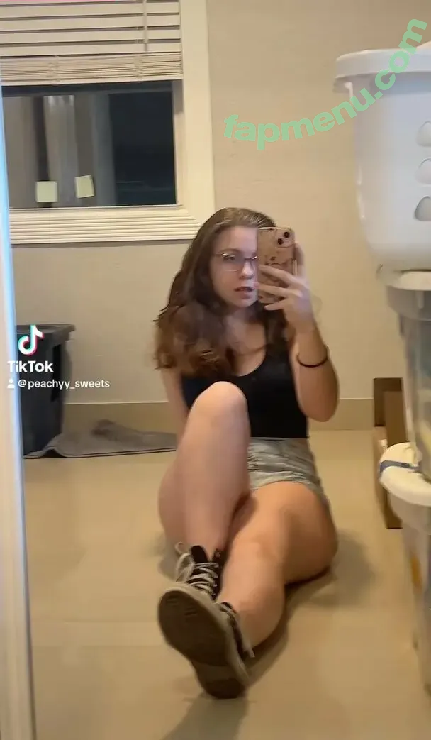 Peachyy_sweets nude photo #0012 (precious_dollface)