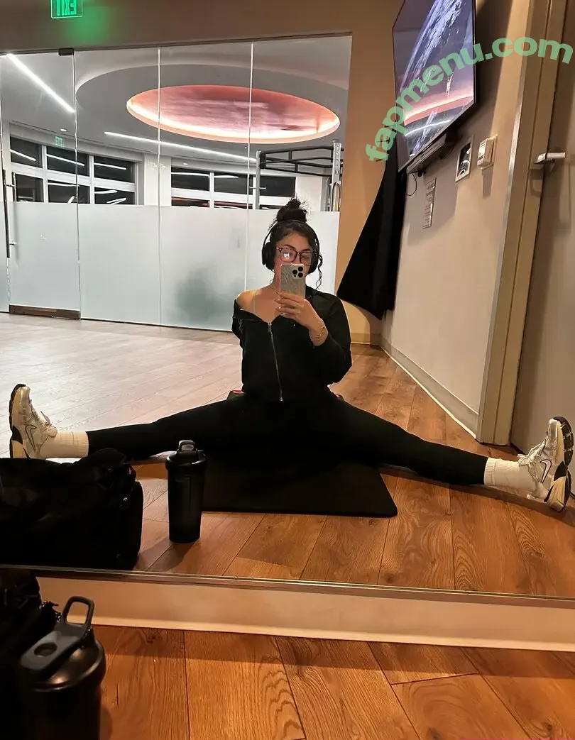 Peachyyleoo nude photo #0033 (Jasminponceee / peachyytown)