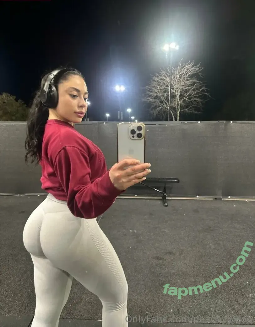 Peachyyleoo nude photo #0056 (Jasminponceee / peachyytown)