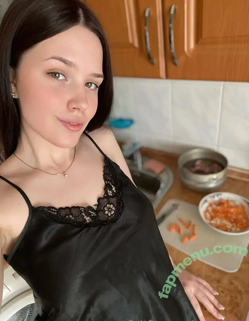 pearl_emily nude photo #0006 (_allaboutmill_)