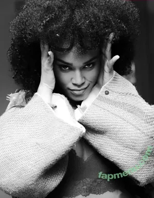 Pearl Thusi / pearlthusi nude photo #0119