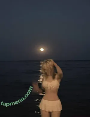 Pelememe / pelmen_memes nude photo #0017