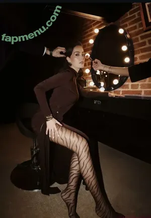 Pelin Akil / pelinakil nude photo #0076