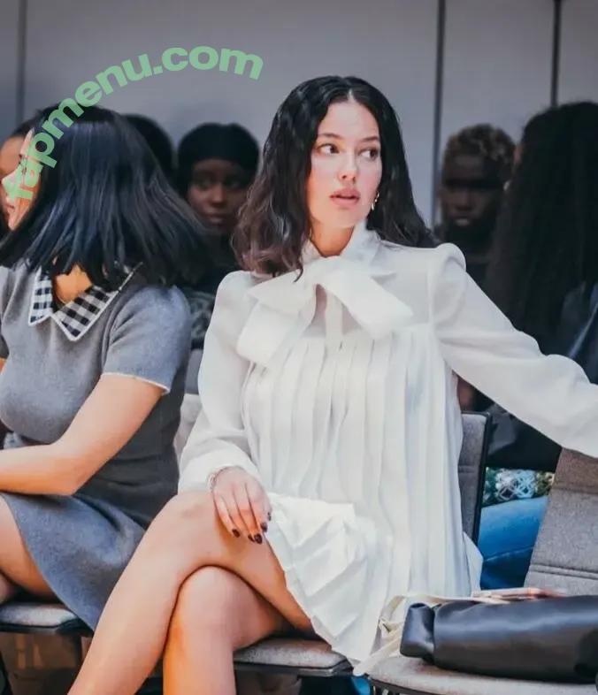 Pelin Akil nude photo #0072 (pelinakil)