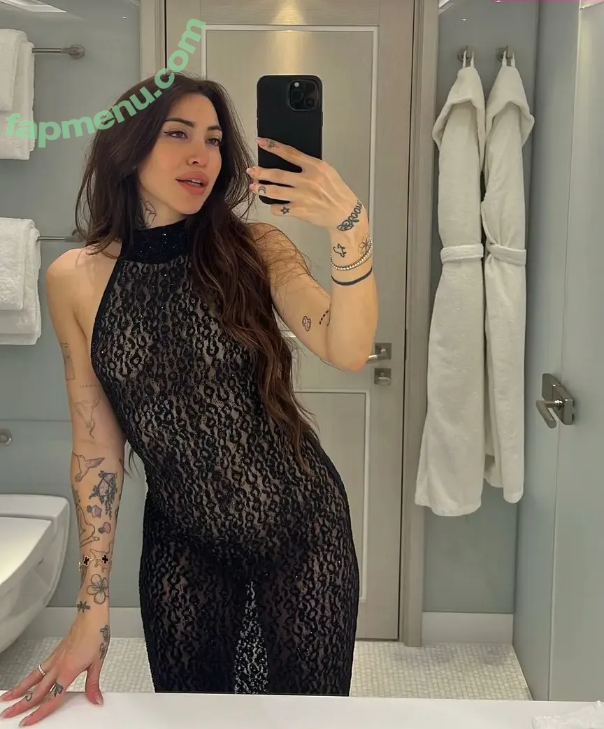 Pelinsu Meşe nude photo #0007 (pelinsumese)
