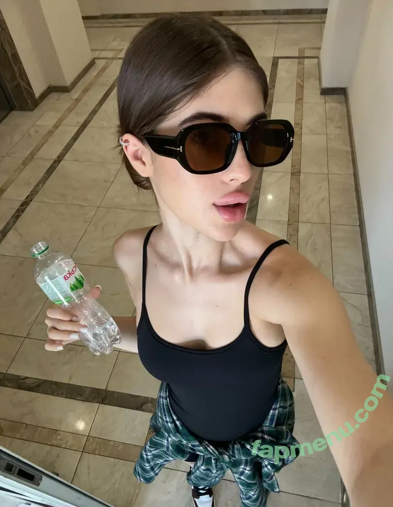 penelope_bustt nude photo #0005 (penelope_bust)