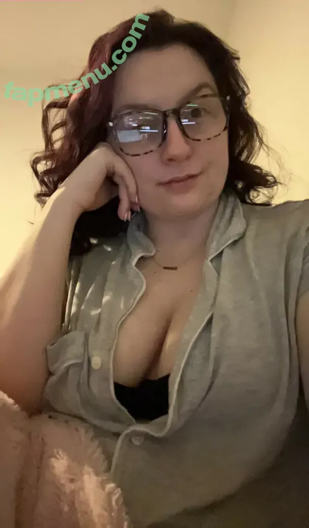 Penguinh0e nude photo #0032 (penguinhoe)