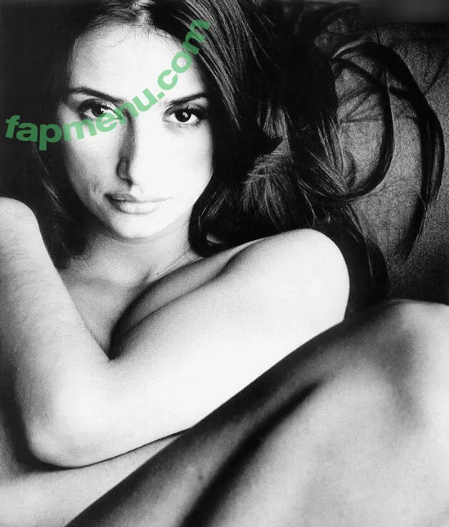 Penélope Cruz nude photo #0336 (PenelopeCruzOfi / penelopecruzoficial)