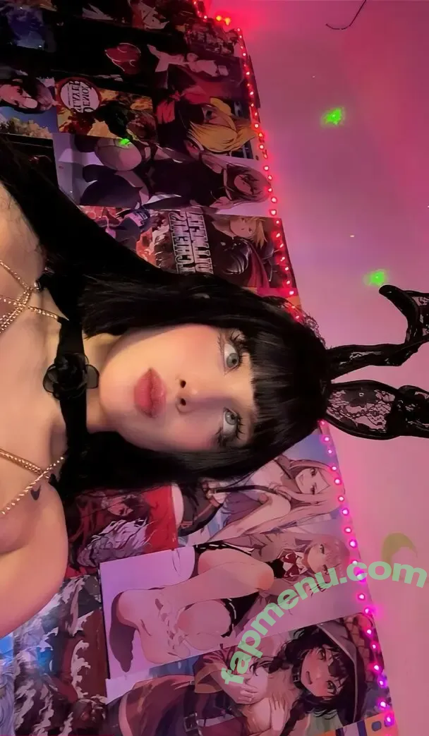 Penny Love nude photo #0140 (pennylovlov / pnnylove / renee.bestard)