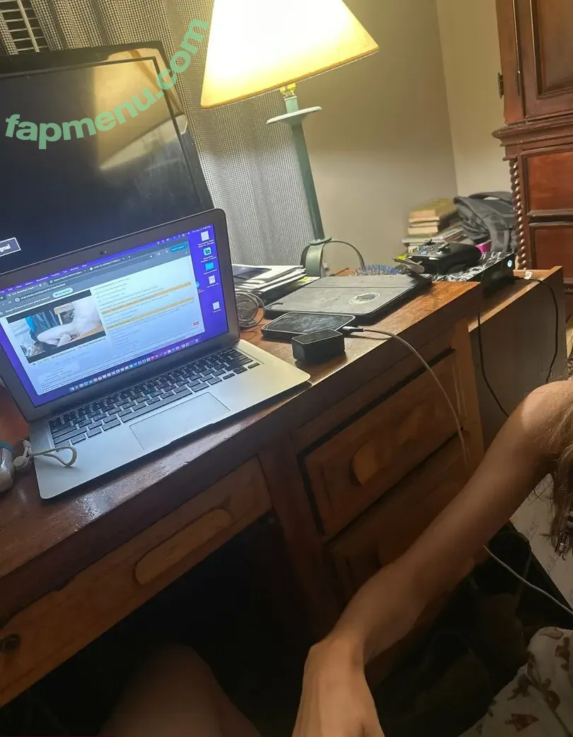 penutbuttajellytime nude photo #0009 (peanutbutterjellytimes_)