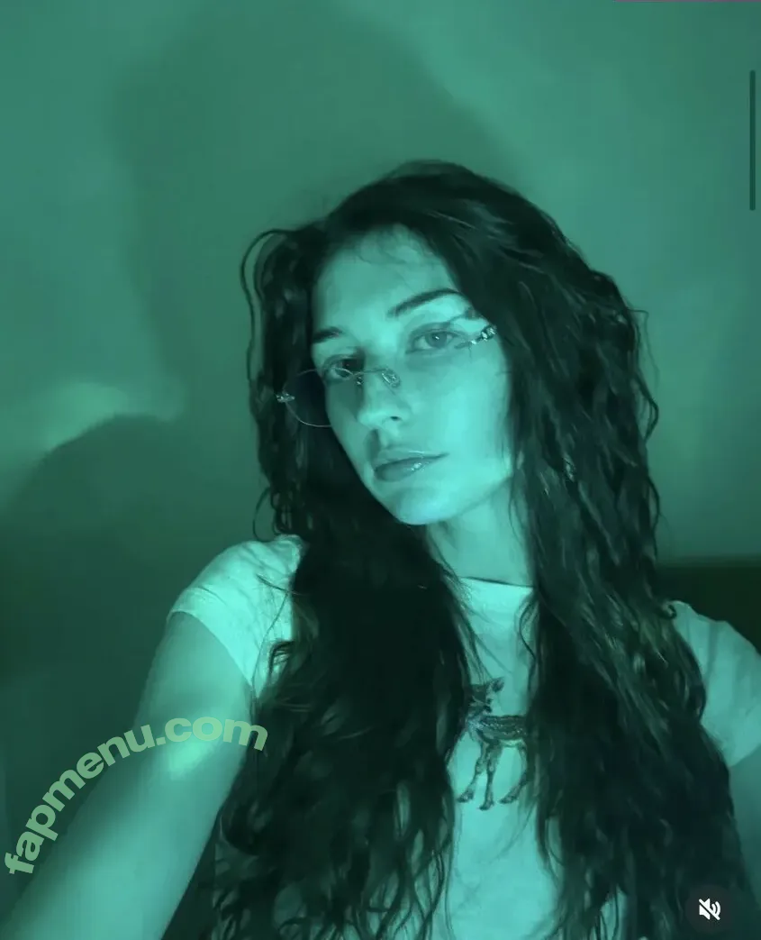 Pepperbells nude photo #0041 (Han.exe / pepper.bell)