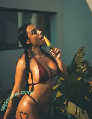 Pepperflavor / Pimenta nude photo #0099