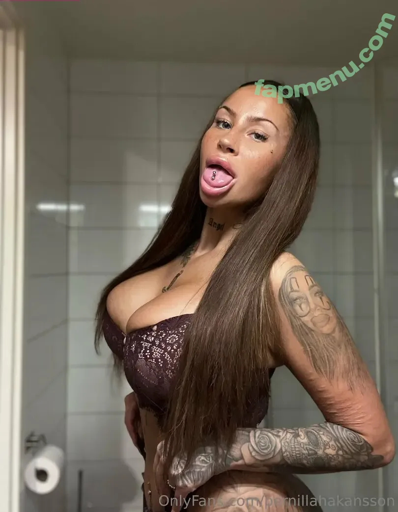 Pernilla Håkansson nude photo #0001 (pernillahakansson / pernillahakanssons / pernillasspicy)