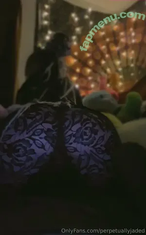 perpetuallyjaded / soy.maddi nude photo #0015