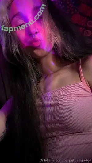 perpetuallyjaded / soy.maddi nude photo #0016