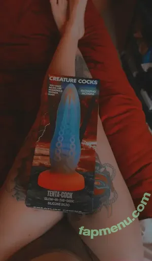 perpetuallyjaded / soy.maddi nude photo #0025