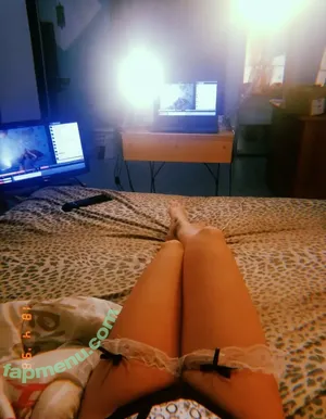  nude photo #0002