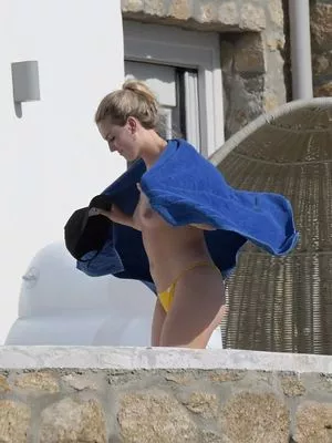 Perrie Edwards / perrieedwards nude photo #0004