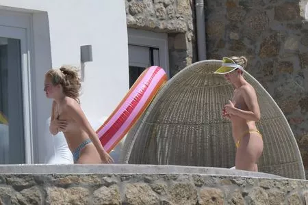 Perrie Edwards / perrieedwards nude photo #0023