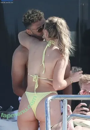 Perrie Edwards / perrieedwards nude photo #0405