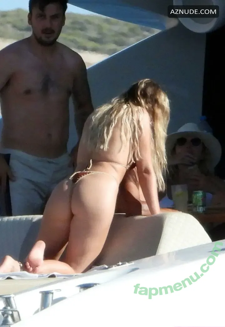 Perrie Edwards nude photo #0395 (perrieedwards)