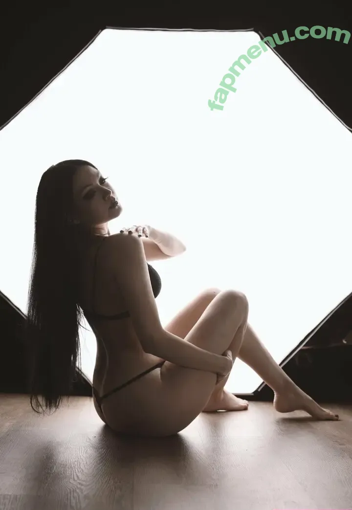 persephonebleedsfree nude photo #0027 (persephone.bleeds)