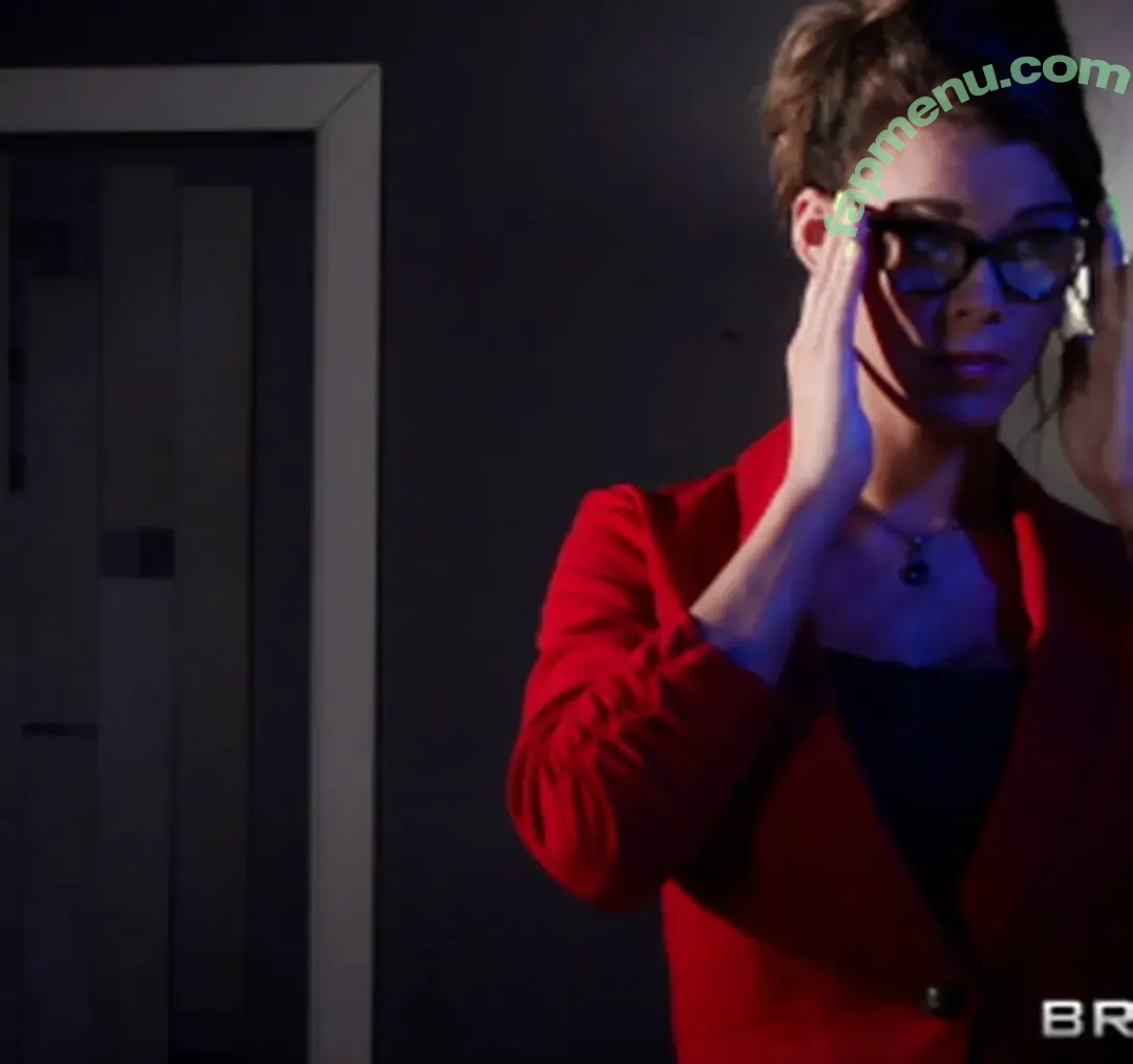 Peta Jensen nude photo #1250 (petajensen / petajensenfan / petajensenxxx)