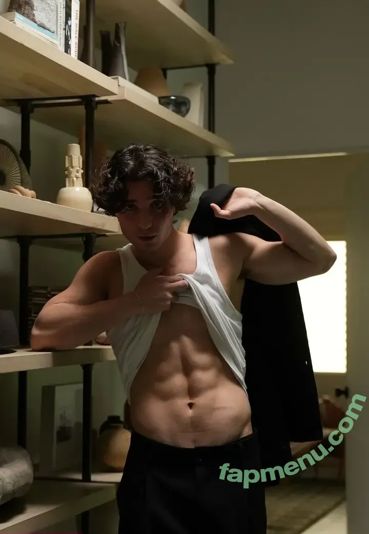 petervigilante nude photo #0006 (petervigilante)