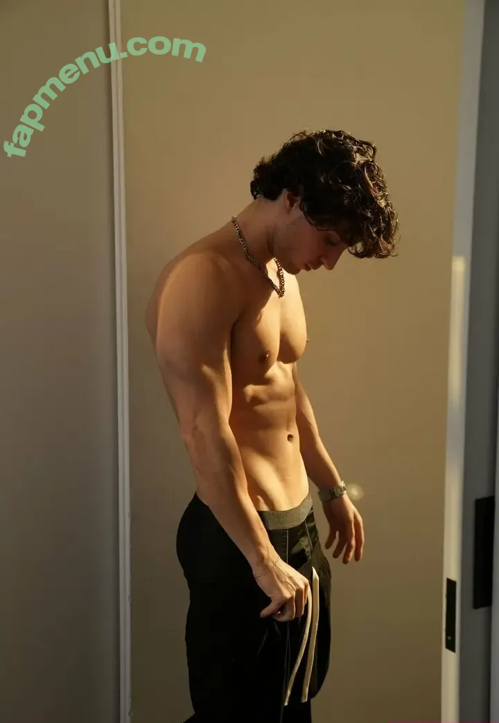 petervigilante nude photo #0023 (petervigilante)