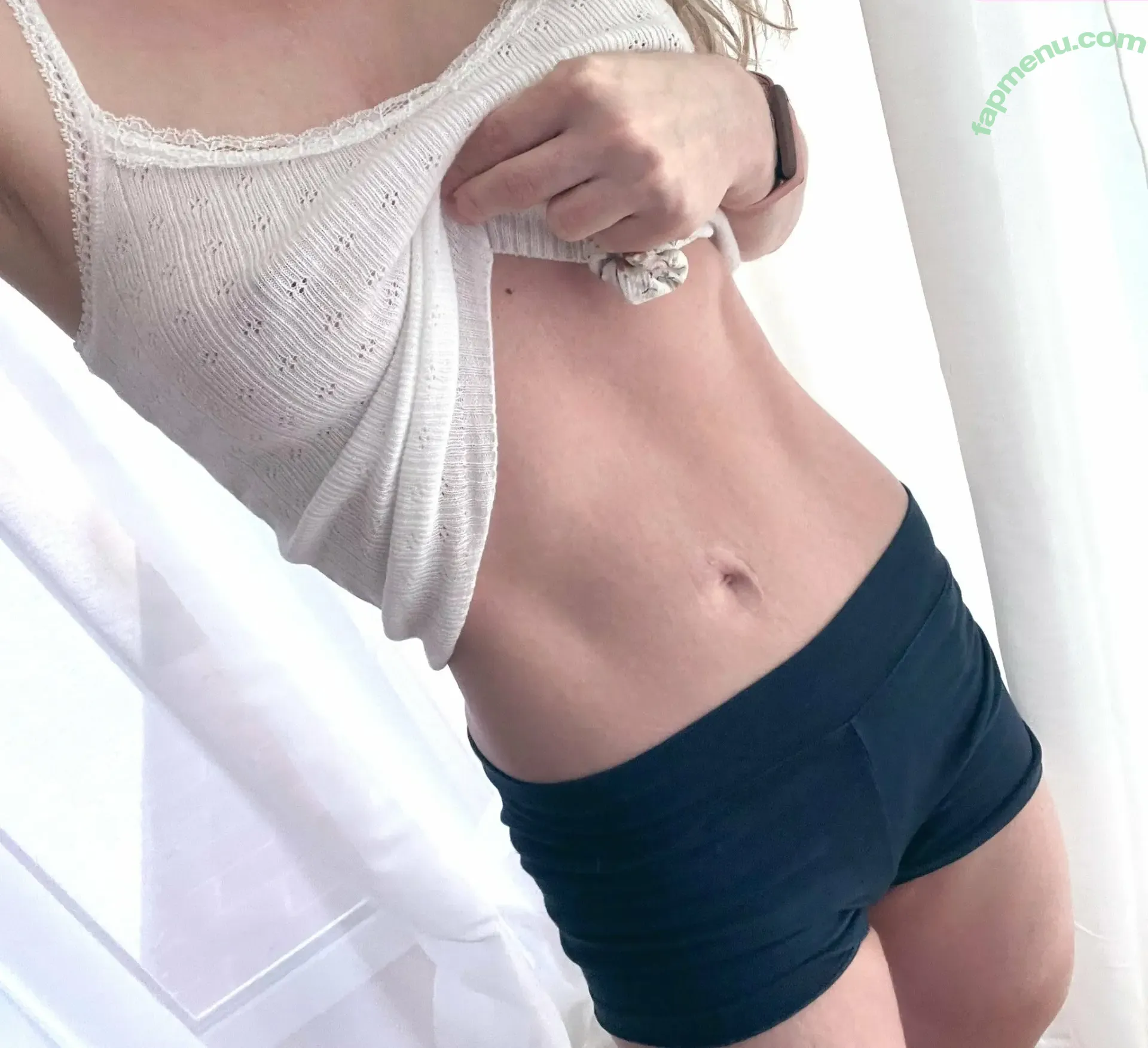 Petitecyclist nude photo #0011 (petite.cycliste)