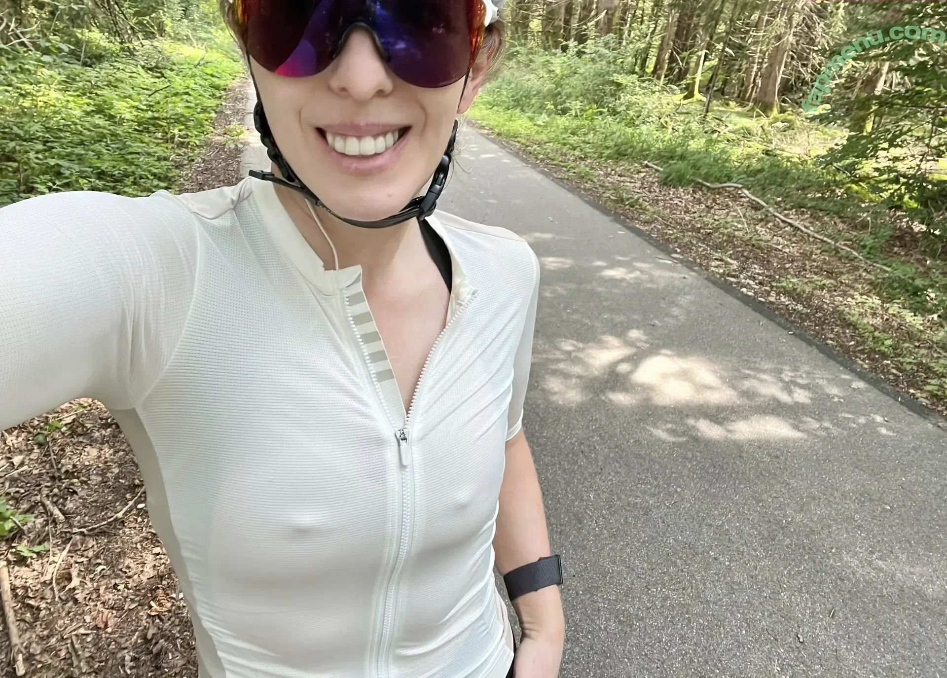 Petitecyclist nude photo #0013 (petite.cycliste)