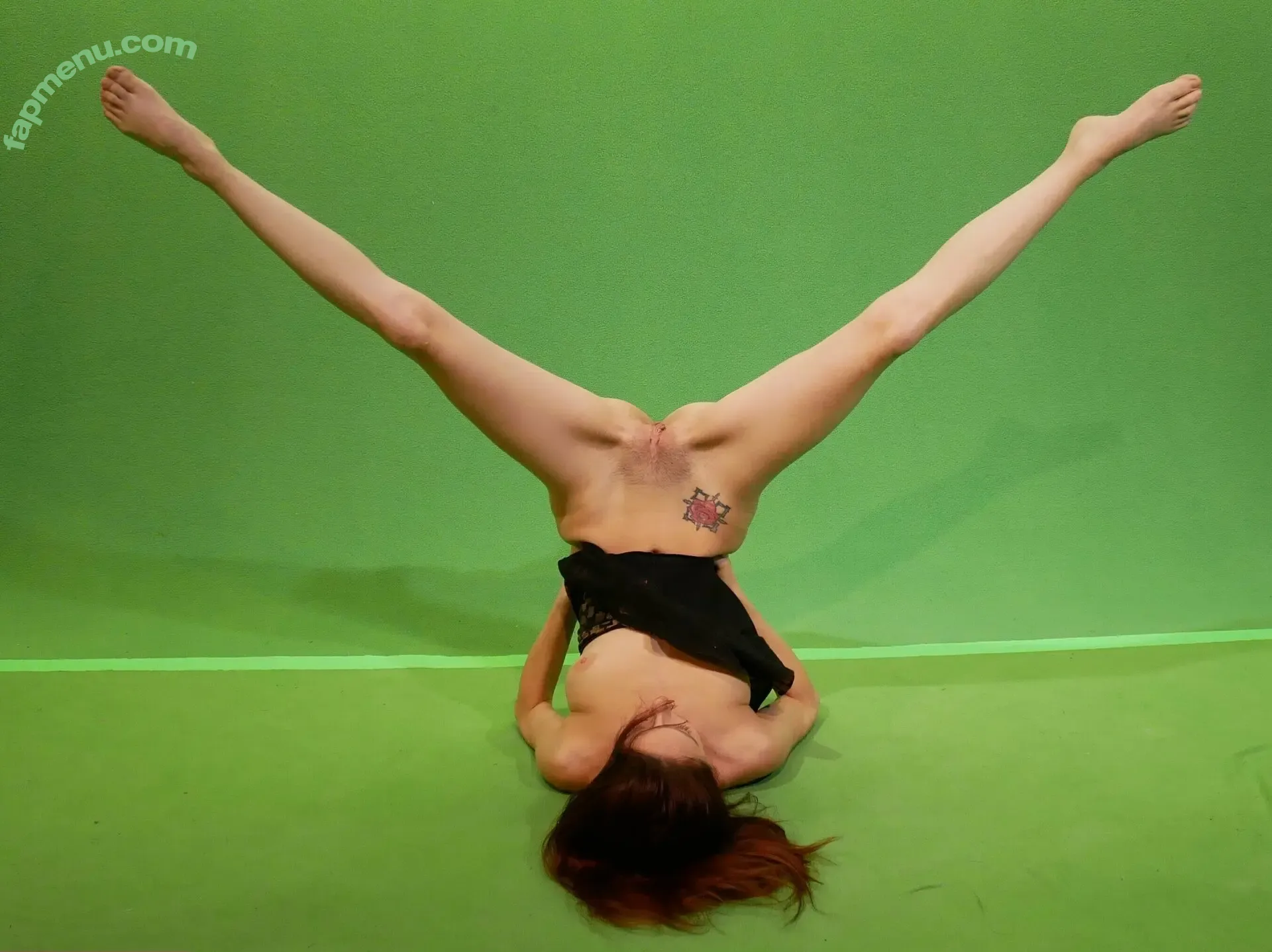 petitedemons nude photo #0002 (petitedemon)