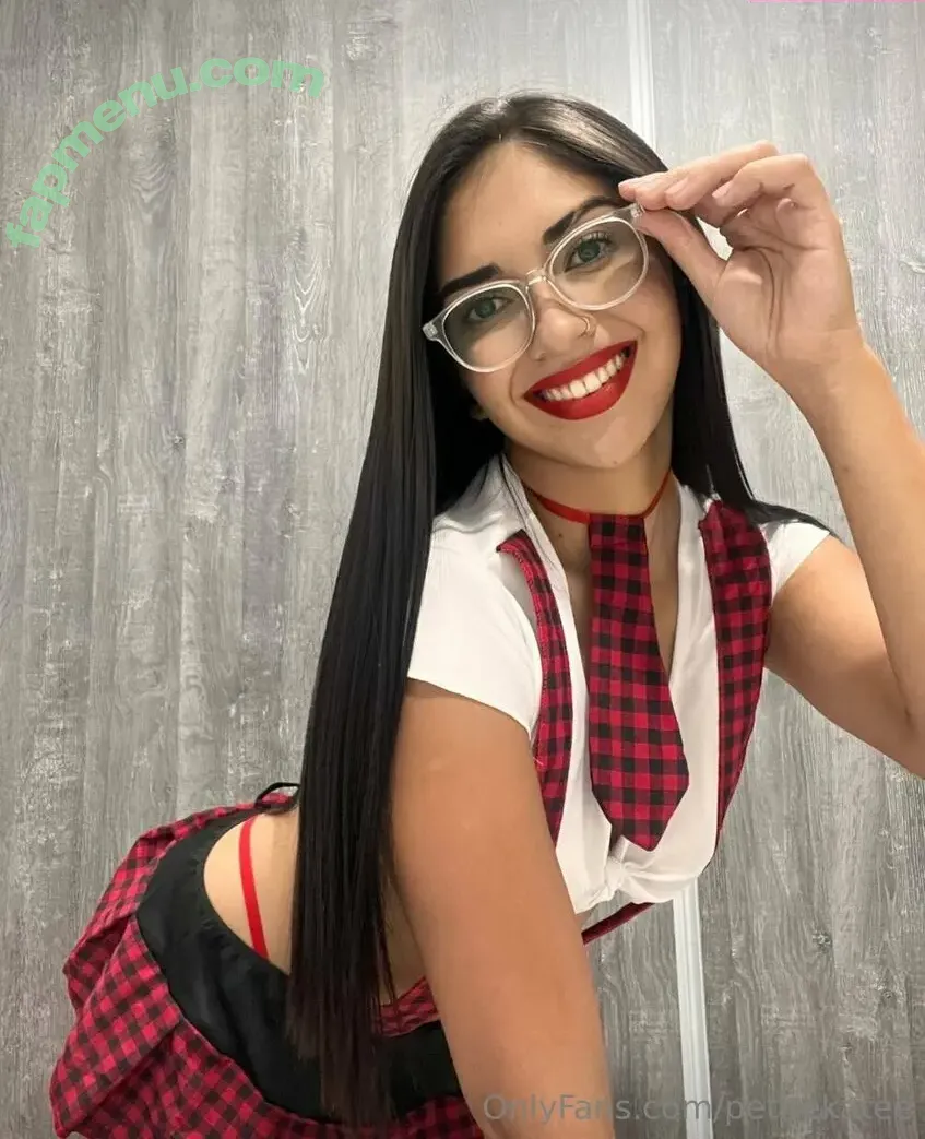 petitekatee nude photo #0008 (petite_kate)