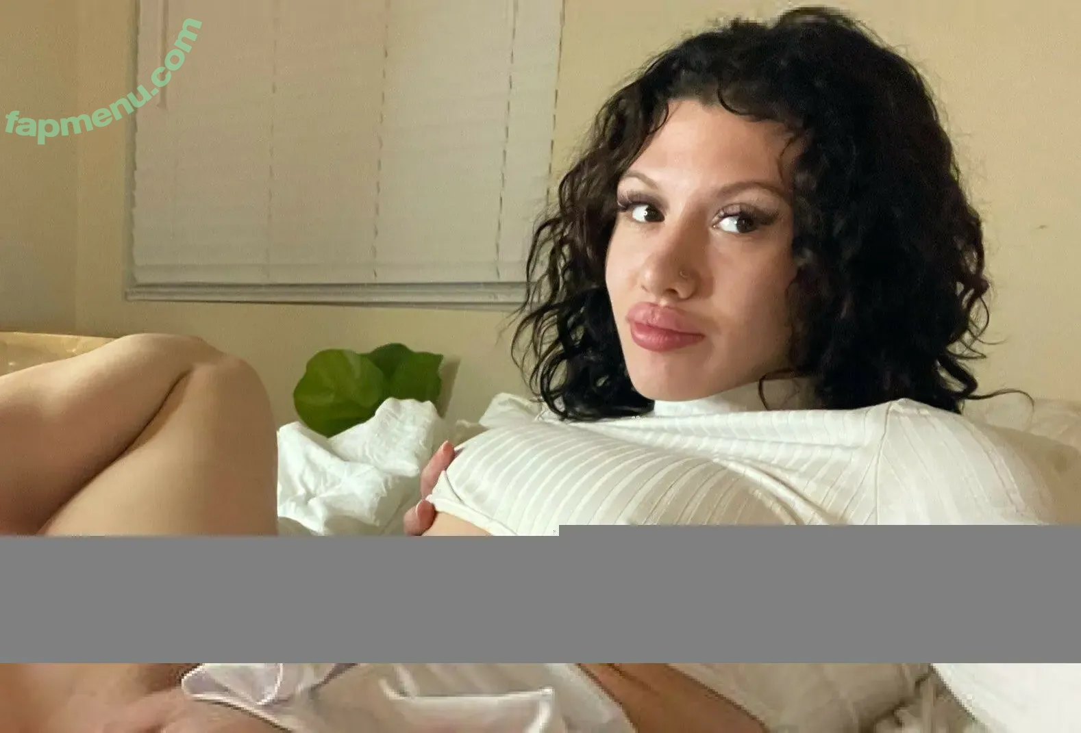 petitekittycici nude photo #0028 (BADDESTB1CH_ / petitekitti)