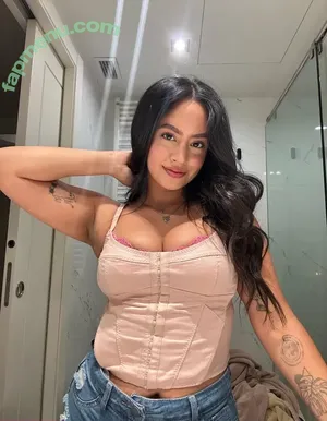 petitemmatv / _petitemma_ nude photo #0024