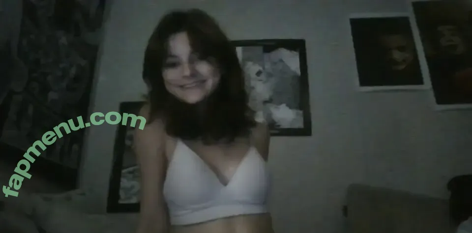 petitemwah nude photo #0004 (petitemwah)