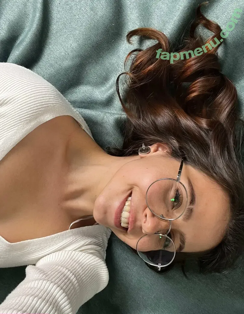 petitenikolefree nude photo #0001 (petitenikole)