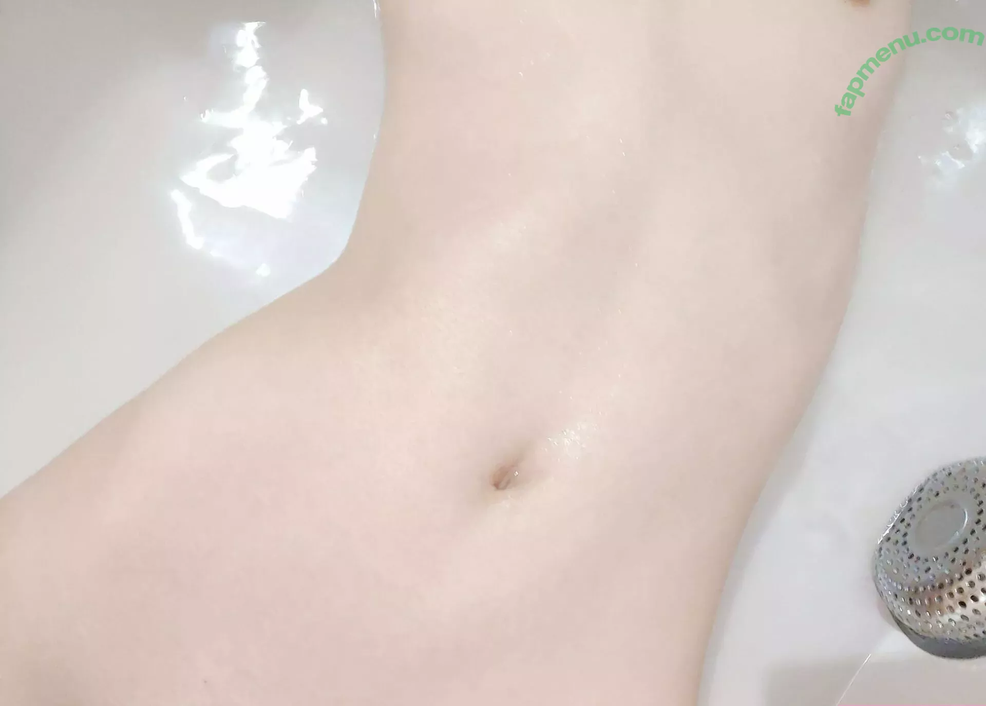 Petitesaki nude photo #0073 (petitesakiof)