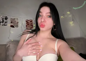 petiteyana / petiteyanaxo nude photo #0049