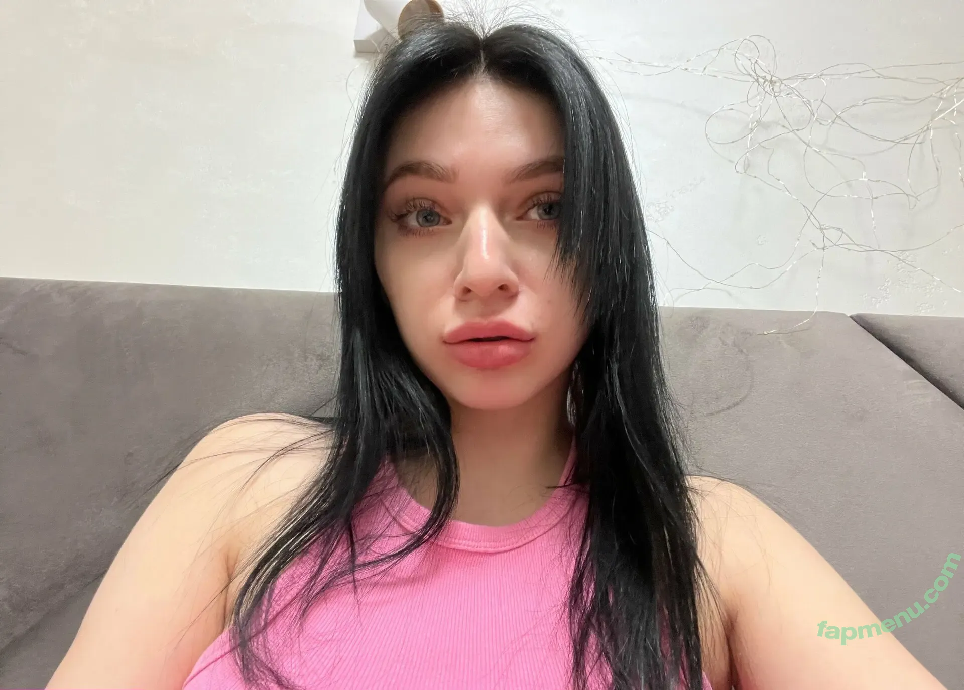 petiteyana nude photo #0055 (petiteyanaxo)