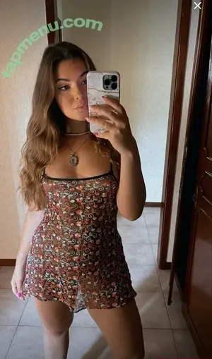 Petra Melissa / juicypeachyfromportugal / umapetra nude photo #0010